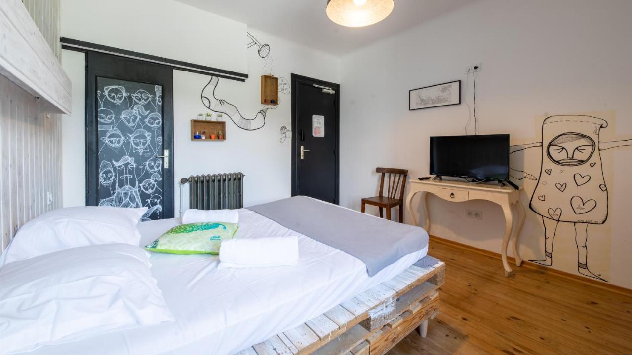 Mamie Jane Motel Экс-ле-Бен Экстерьер фото